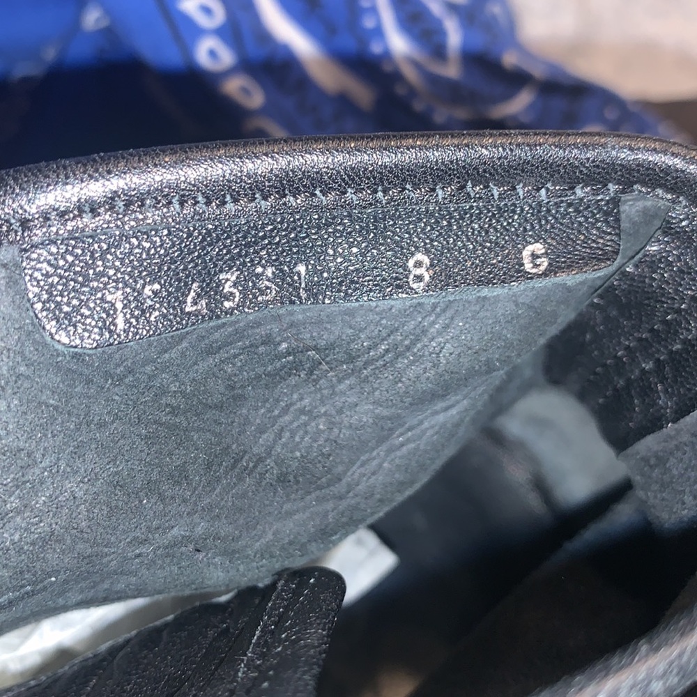 Gucci studded calf skin men’s sneakers size 91/2 men’s - Picture 5 of 15